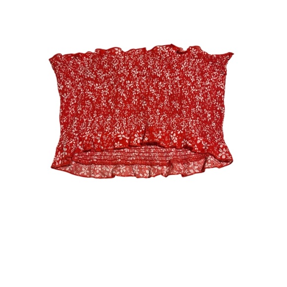 SOLD ON DEPOP Roxy Red Ruffled Smocked Crop Top - Picture 2 of 4